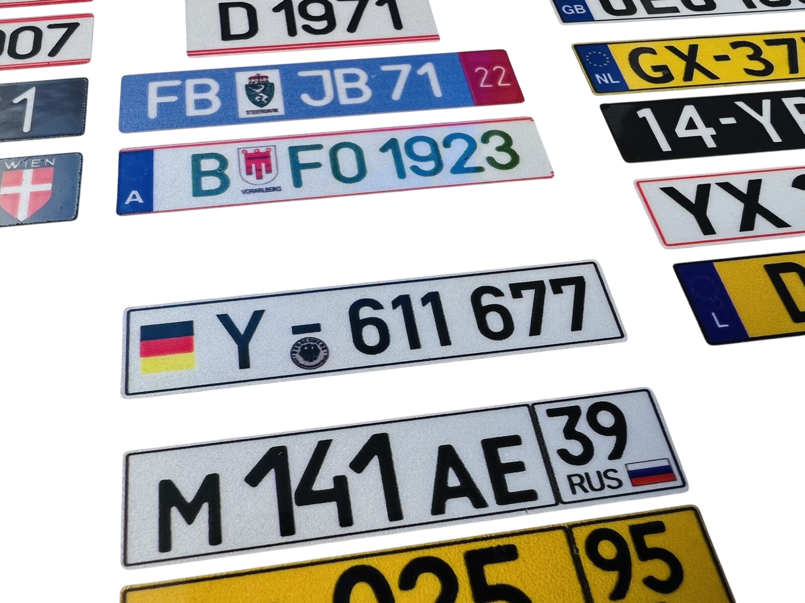 1-Paar-BRD-Kennz_-NICHT-EU-Modellbau-RC-15-132-114-116-18-124-132-modellbau-beschriftung-6.png 1 Paar BRD Kennz. ( NICHT EU ! ) Modellbau RC 1:5 1:32 1:14 1:16 1:8 1:24 1:32 – Bild 6